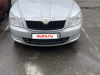 2010 Skoda Octavia I (A4) Рестайлинг, серебристый, 800000 рублей, вид 2