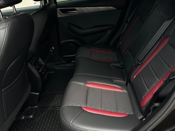2022 Haval F7x I Рестайлинг, чёрный, 2290000 рублей - вид 11
