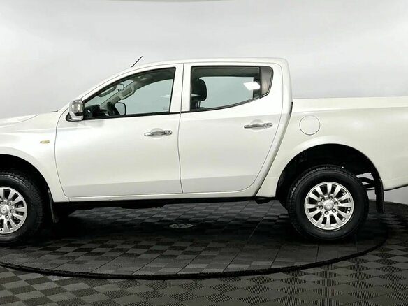 2017 Mitsubishi L200 V, белый, 2350000 рублей - вид 8