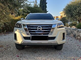 2022 Nissan X-Terra, белый, 4200000 рублей, вид 1