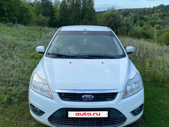 2011 Ford Focus II Рестайлинг, белый, 500000 рублей