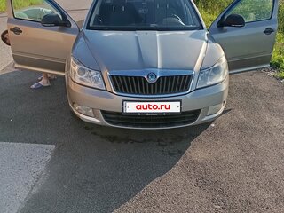 2011 Skoda Octavia II (A5) Рестайлинг, серый, 490000 рублей, вид 1
