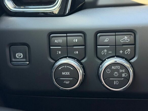 2026 GMC Sierra, чёрный - вид 5