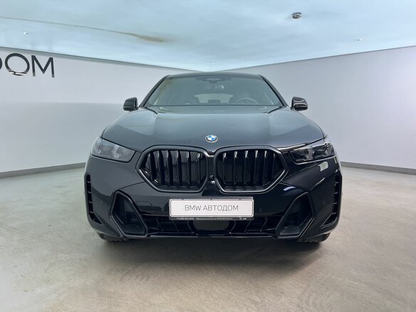 2026 BMW X6 40d III (G06) Рестайлинг, чёрный - вид 2