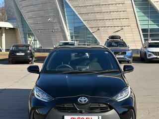 2020 Toyota Yaris IV, чёрный, 1550000 рублей, вид 2