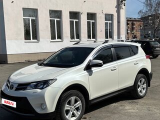2013 Toyota RAV4 IV (XA40), белый, 2150000 рублей, вид 4