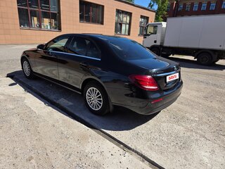 2018 Mercedes-Benz E-Класс 200 d V (W213, S213, C238), чёрный, 2900000 рублей, вид 3