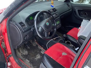 2011 Skoda Fabia II Рестайлинг, красный, 495000 рублей, вид 4