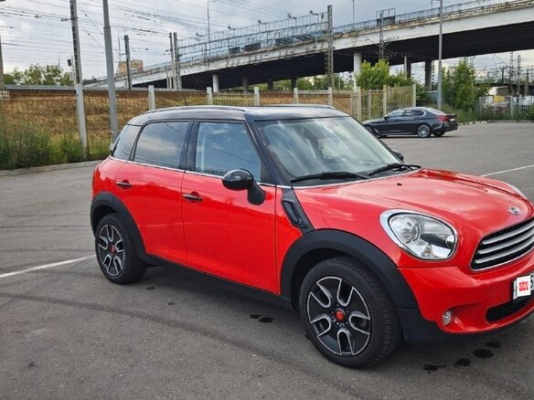 2011 Mini Countryman Cooper I, красный, 1000000 рублей