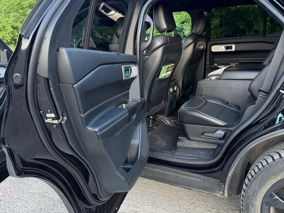 2020 Ford Explorer VI, чёрный, 4700000 рублей - вид 11