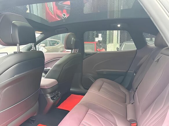 2026 Zeekr 007 GT 103 kWh, белый, 7580000 рублей - вид 6
