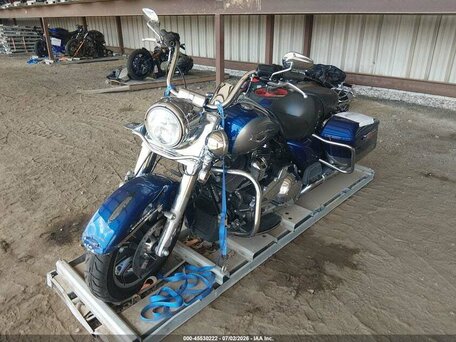 2017 Harley-Davidson Road King, чёрный, 844283 рублей, вид 4