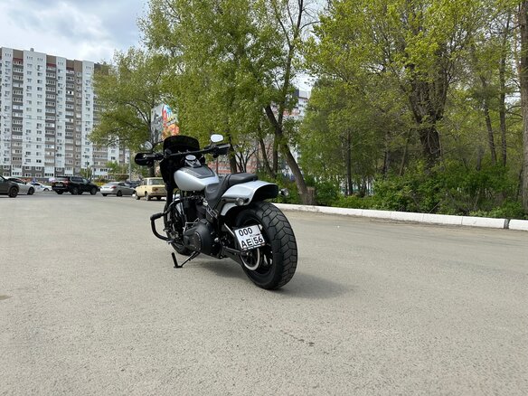 2020 Harley-Davidson Fat Bob, серебристый, 2180000 рублей - вид 19