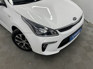 2017 Kia Rio IV, белый, 1050000 рублей, вид 4