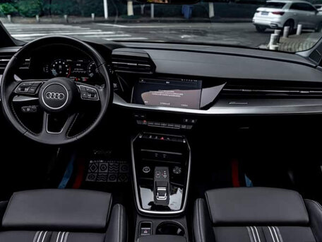 2024 Audi A3 Sportback 35 TFSI IV (8Y), зелёный, 1899000 рублей, вид 4