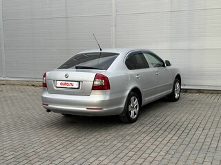 2010 Skoda Octavia II (A5) Рестайлинг, серебристый, 675000 рублей, вид 4