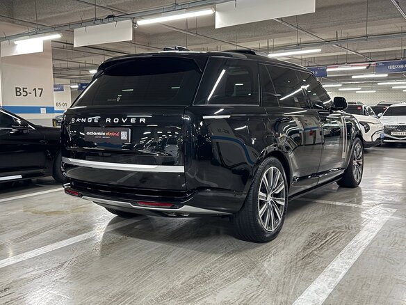 2023 Land Rover Range Rover P530 MHEV Long V, чёрный, 18940000 рублей - вид 17