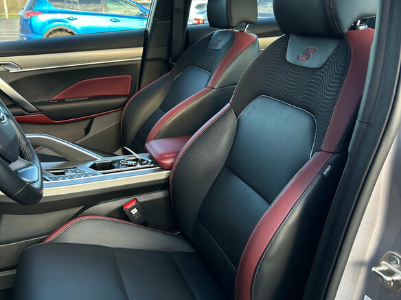 2023 Geely Coolray I, серебристый, 2000000 рублей - вид 10