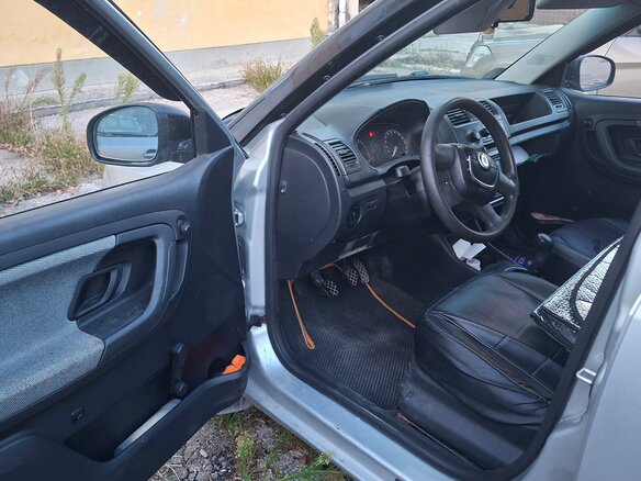 2009 Skoda Fabia II, серебристый, 360000 рублей - вид 5