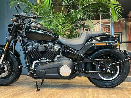 2020 Harley-Davidson Fat Bob, чёрный, 2200000 рублей, вид 4