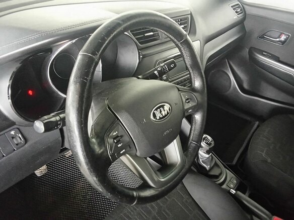 2013 Kia Rio 5-speed III, серый - вид 11