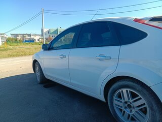 2010 Ford Focus II Рестайлинг, белый, 567000 рублей, вид 5