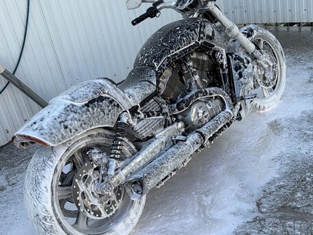 2012 Harley-Davidson V-Rod Muscle, чёрный, 1400000 рублей, вид 2