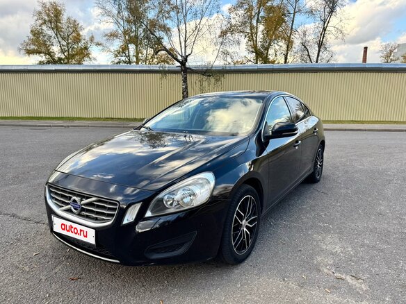 2013 Volvo S60 II, чёрный