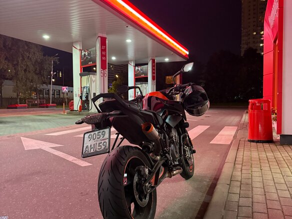 2021 KTM 890 Duke, оранжевый, 700000 рублей - вид 5
