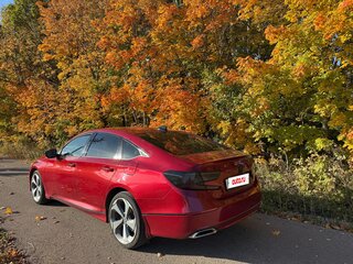 2017 Honda Accord X, красный, 1800000 рублей, вид 2