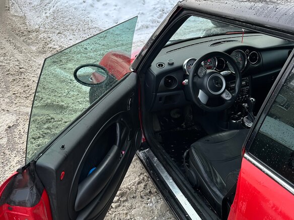 2006 Mini Hatch Cooper I (R50), красный, 525000 рублей - вид 4