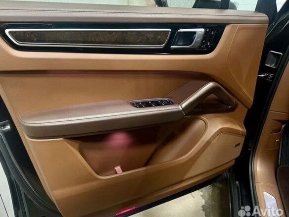 2019 Porsche Cayenne III, чёрный, 5350000 рублей - вид 8