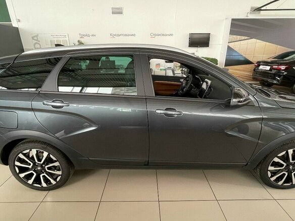 2026 Lada (ВАЗ) Vesta SW Cross I Рестайлинг (NG), серый, 2271000 рублей - вид 4