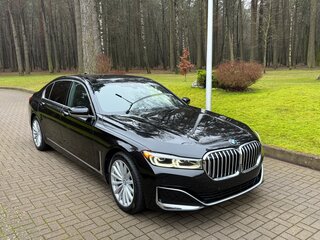 2021 BMW 7 серии Long 740Li xDrive VI (G11/G12) Рестайлинг, чёрный, 4100000 рублей, вид 3