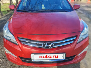 2016 Hyundai Solaris I Рестайлинг, красный, 900000 рублей, вид 2