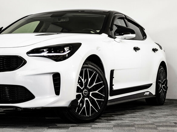 2019 Kia Stinger I, белый, 2099000 рублей - вид 1