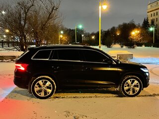 2020 Skoda Kodiaq I, чёрный, 3900000 рублей, вид 4