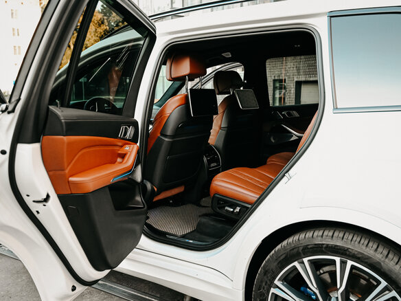 2019 BMW X7 M50d I (G07), белый, 7500000 рублей - вид 30