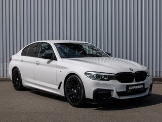 2019 BMW 5 серии 520d xDrive VII (G30/G31/G38), белый, 3299000 рублей, вид 1