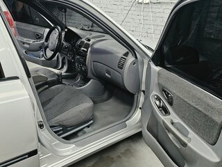 2006 Hyundai Accent ТагАЗ II, серебристый, 400000 рублей, вид 5