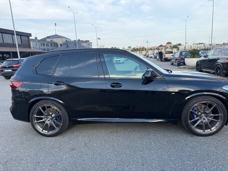 2022 BMW X5 30d IV (G05/G18), чёрный, 8500000 рублей, вид 4