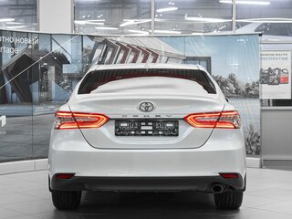 2019 Toyota Camry VIII (XV70), белый, 2399000 рублей, вид 5