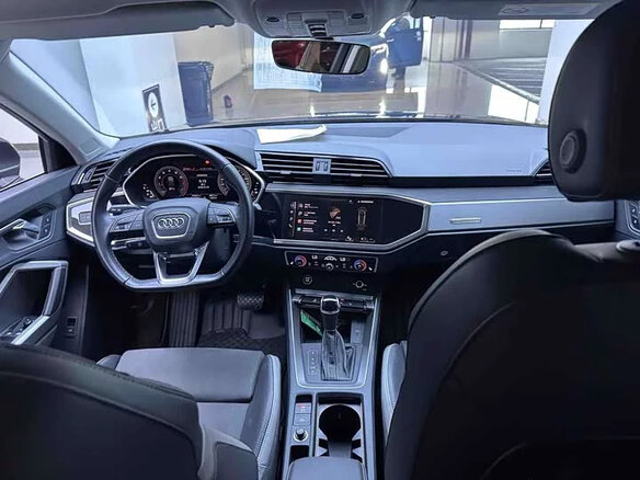 2023 Audi Q3 35 TFSI II (F3), серый, 2040000 рублей - вид 9