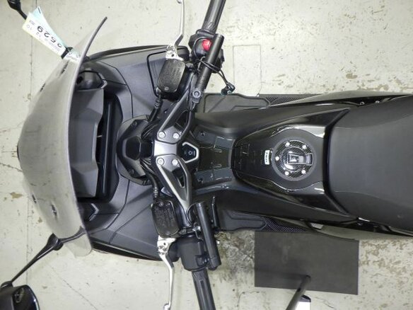 2022 Yamaha TMAX, чёрный, 1200000 рублей - вид 9
