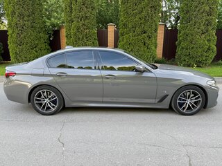 2022 BMW 5 серии 520i VII (G30/G31/G38) Рестайлинг, серый, 5100000 рублей, вид 4