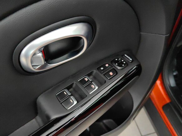 2017 Kia Soul II Рестайлинг, оранжевый, 1225000 рублей - вид 22