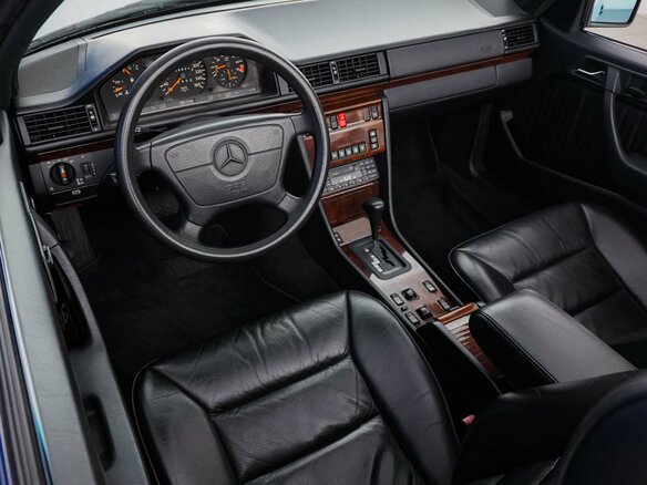 1994 Mercedes-Benz E-Класс 320 5-speed I (W124), серый, 4600077 рублей - вид 19