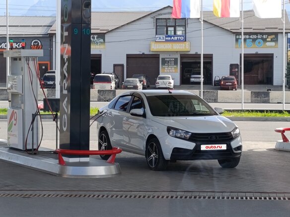 2021 Lada (ВАЗ) Vesta CNG I, белый, 1225000 рублей - вид 3