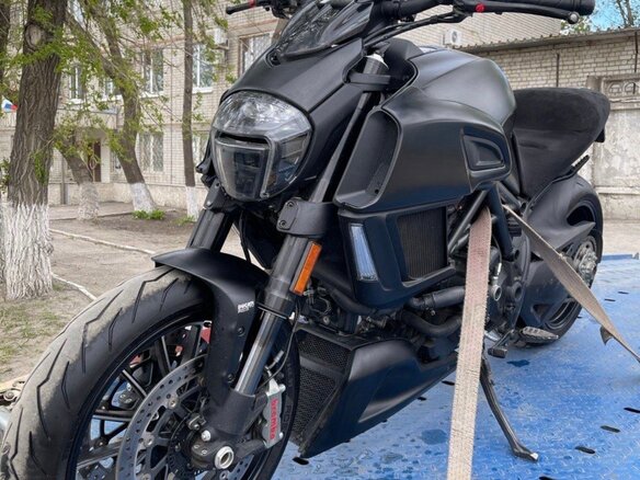 2017 Ducati Diavel Carbon, чёрный, 1400000 рублей - вид 3