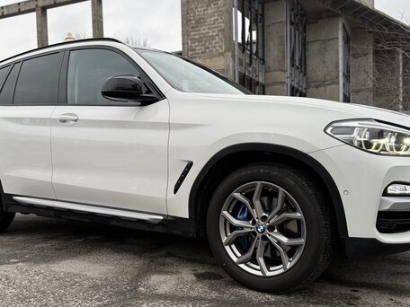 2018 BMW X3 20d xDrive III (G01), белый, 3900000 рублей, вид 4